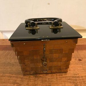 VINTAGE SAKS DORSET REX GOLD BASKETWEAVE SQUARE PURSE